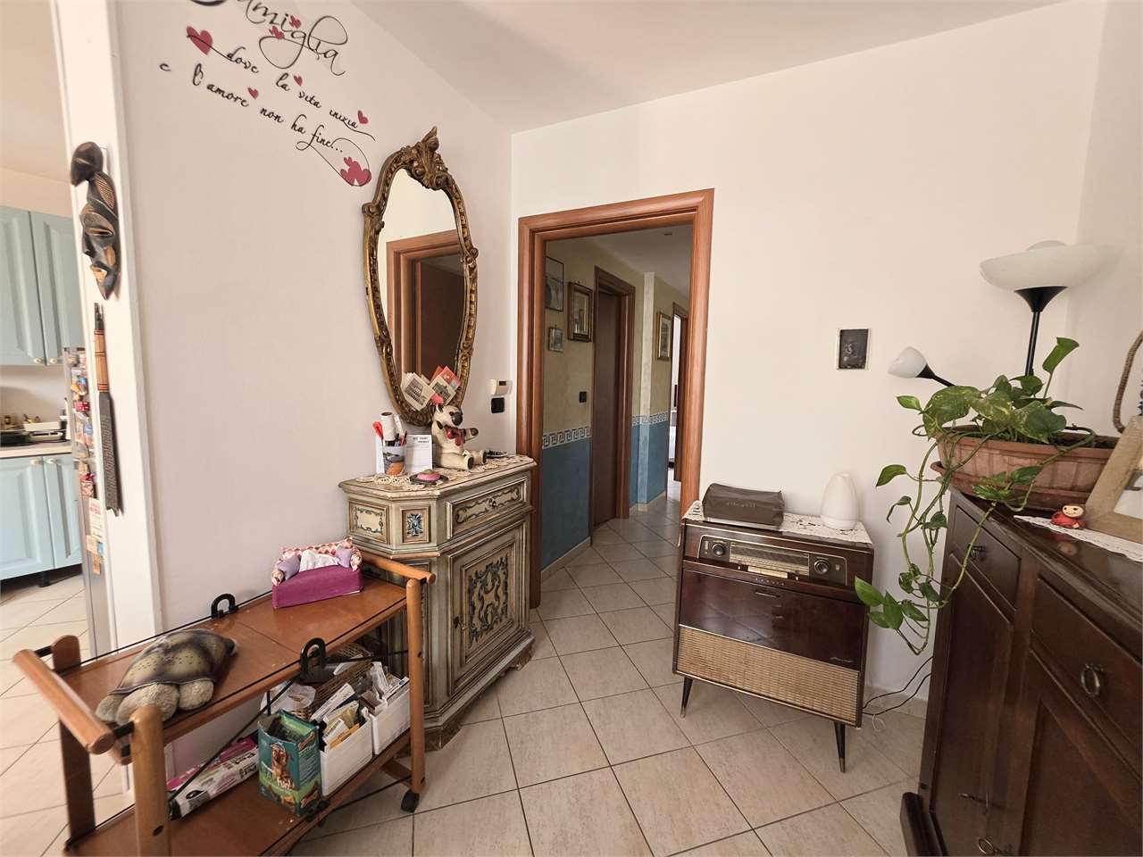 LUMINOSO TRILOCALE CON AREA ESTERNA ESCLUSIVA – ZERO SPESE CONDOMINIALI!
