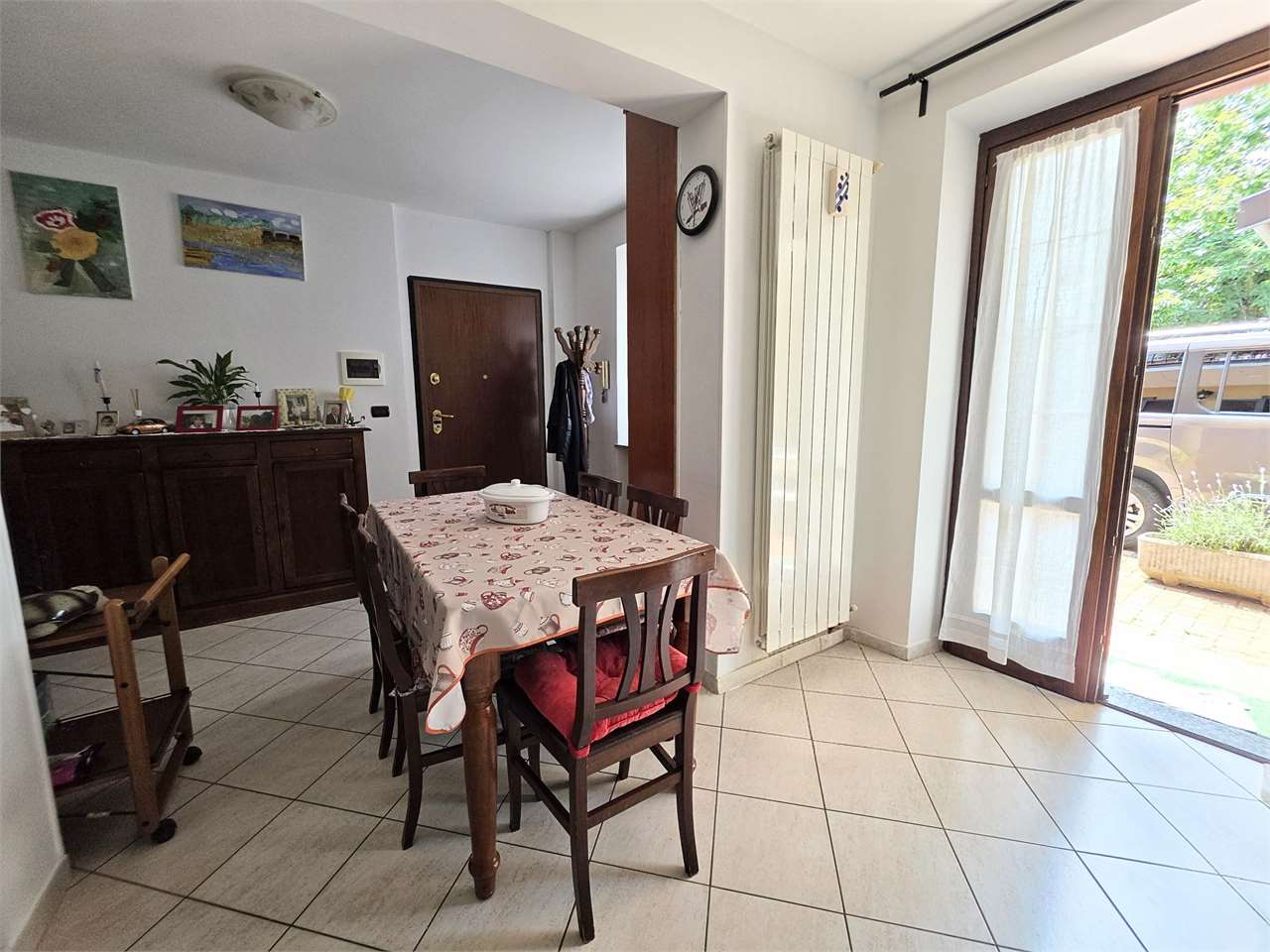 LUMINOSO TRILOCALE CON AREA ESTERNA ESCLUSIVA – ZERO SPESE CONDOMINIALI!