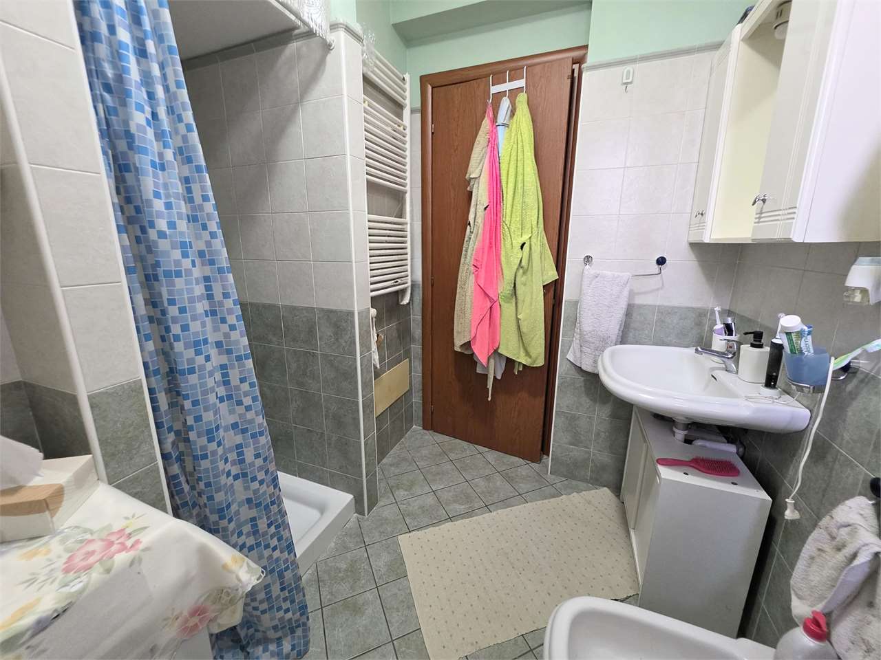 LUMINOSO TRILOCALE CON AREA ESTERNA ESCLUSIVA – ZERO SPESE CONDOMINIALI!