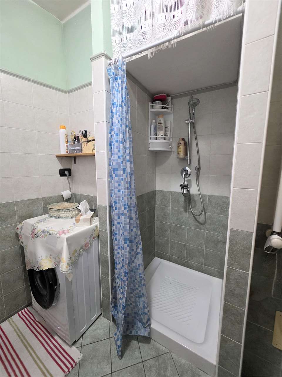 LUMINOSO TRILOCALE CON AREA ESTERNA ESCLUSIVA – ZERO SPESE CONDOMINIALI!