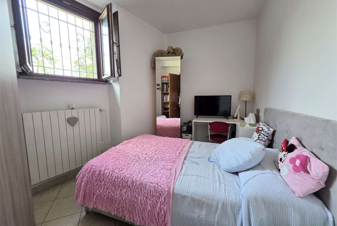 LUMINOSO TRILOCALE CON AREA ESTERNA ESCLUSIVA – ZERO SPESE CONDOMINIALI!