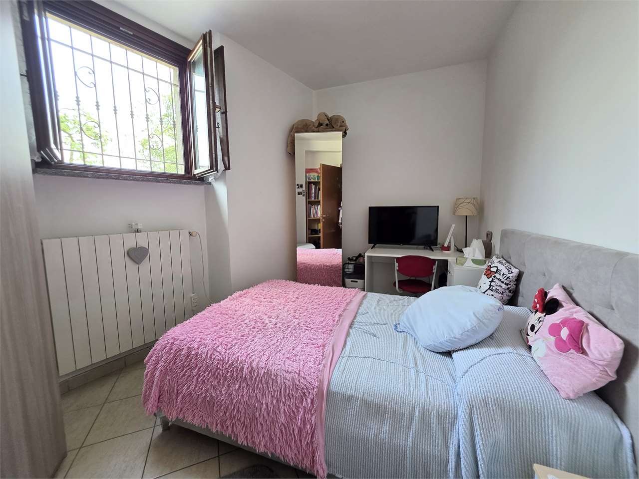 LUMINOSO TRILOCALE CON AREA ESTERNA ESCLUSIVA – ZERO SPESE CONDOMINIALI!