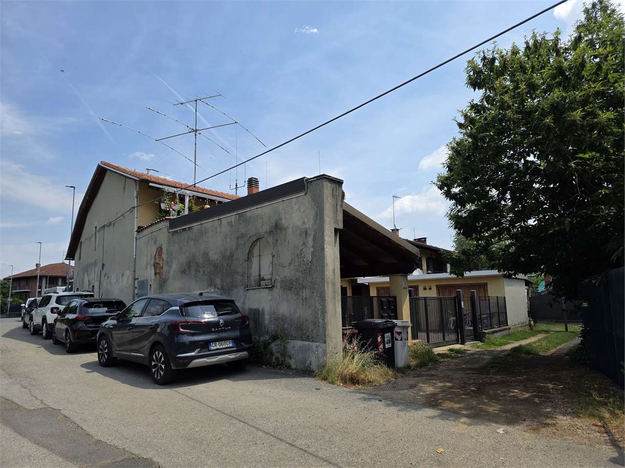 LUMINOSO TRILOCALE CON AREA ESTERNA ESCLUSIVA – ZERO SPESE CONDOMINIALI!