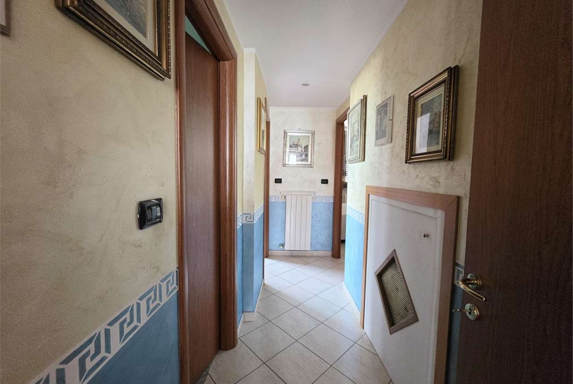 LUMINOSO TRILOCALE CON AREA ESTERNA ESCLUSIVA – ZERO SPESE CONDOMINIALI!