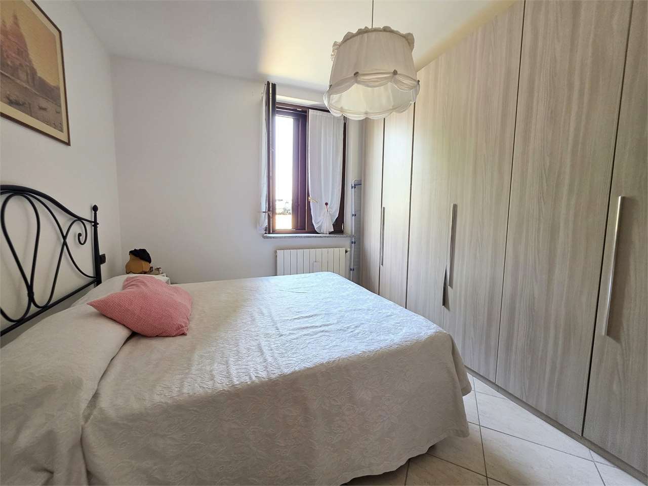 LUMINOSO TRILOCALE CON AREA ESTERNA ESCLUSIVA – ZERO SPESE CONDOMINIALI!